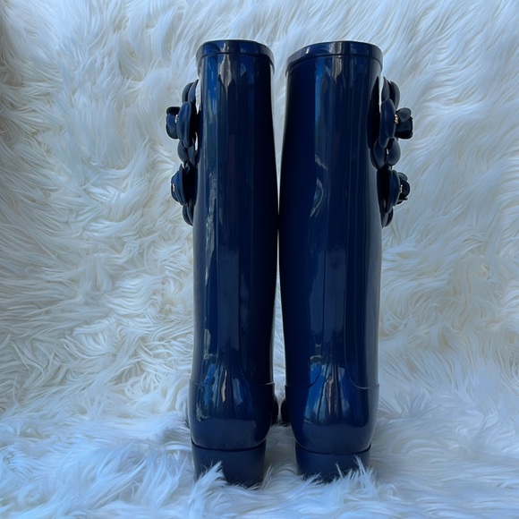 Authentic NWOB Chanel Navy Blue Rubber Camellia Flower Rain Boots - Picture 3 of 16